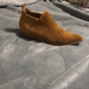 Kendall and Kylie pointy booties